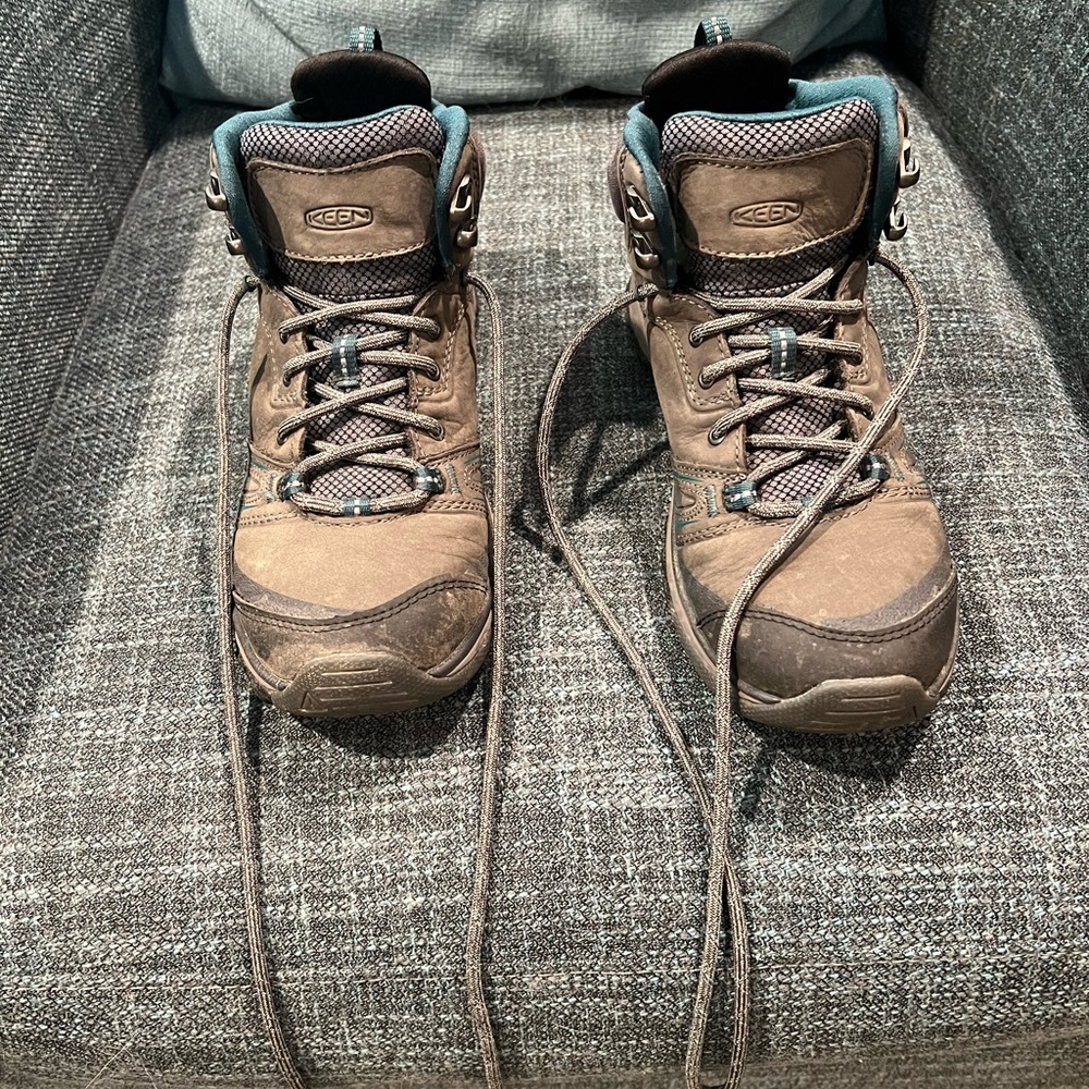Keen Olive Green Durable Waterproof Leather Hiking Boots